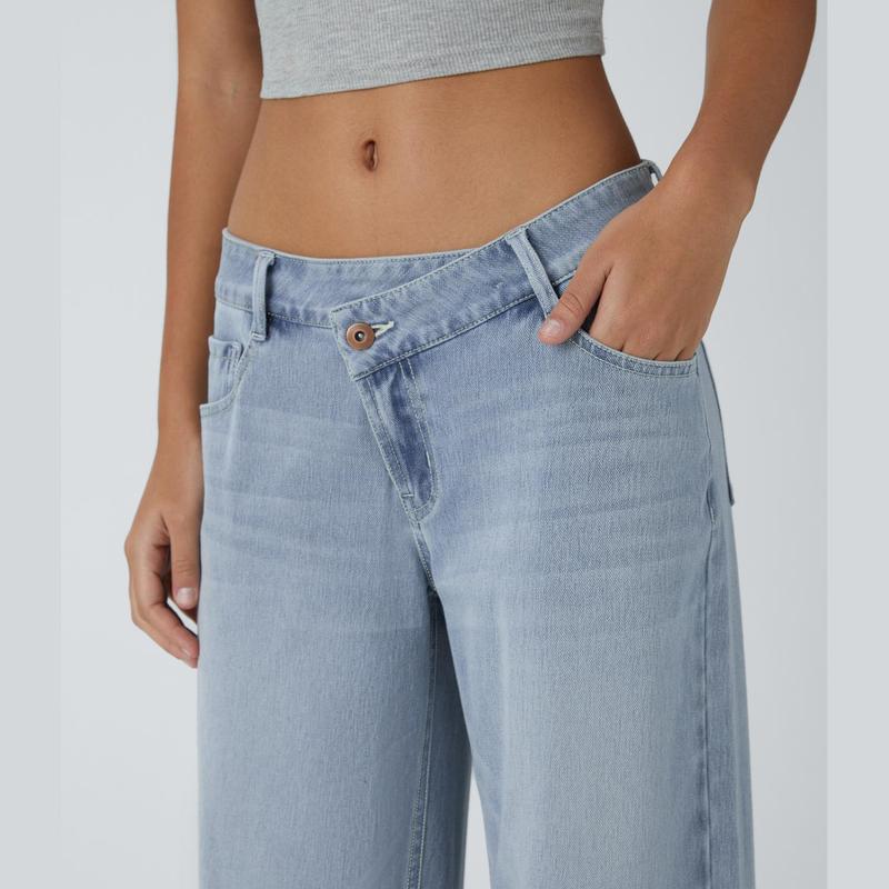 Comfortable wide-leg jeans detail view